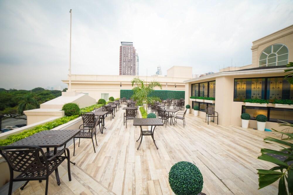 Rizal Park Hotel Манила Экстерьер фото