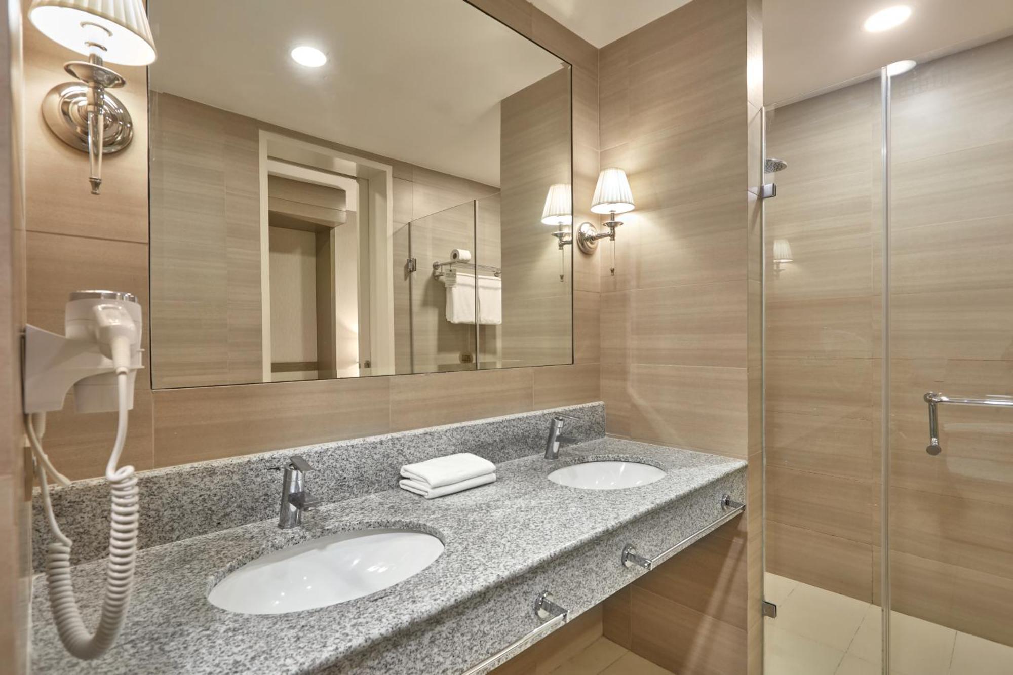 Rizal Park Hotel Манила Номер фото